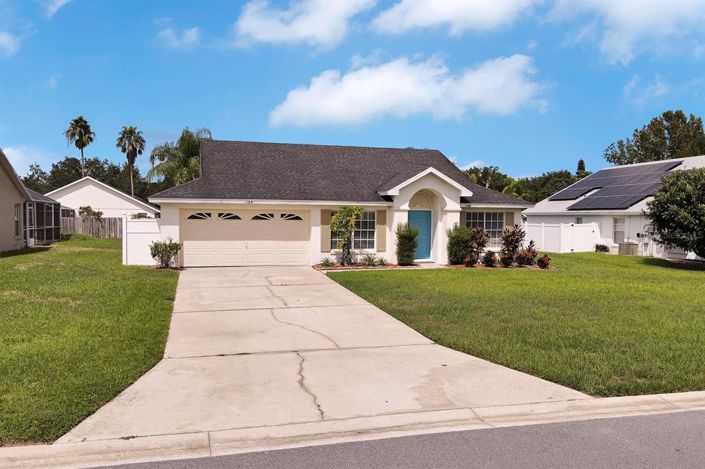 Image No.28-3 Bed Property for sale