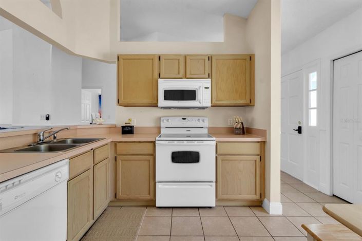 Image No.8-3 Bed Property for sale