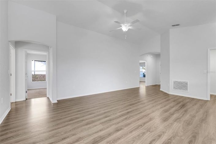 Image No.14-Propriété de 4 chambres à vendre à Haines City