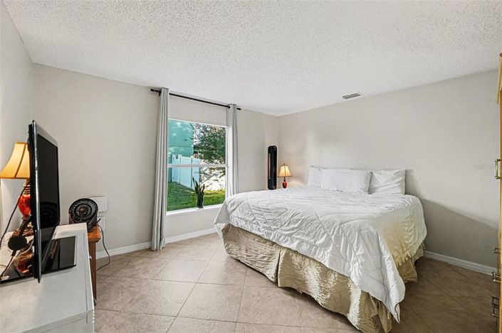 Image No.20-3 Bed Property for sale