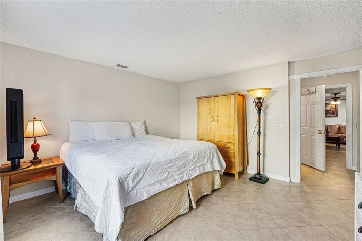 Image No.21-3 Bed Property for sale