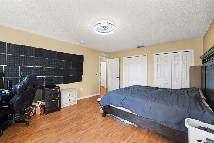 Image No.23-3 Bed Property for sale