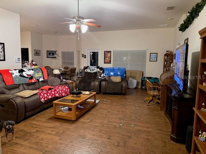 Image No.2-Propriété de 4 chambres à vendre à Haines City