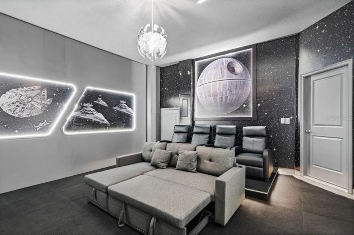 Image No.11-5 Bed Townhouse for sale