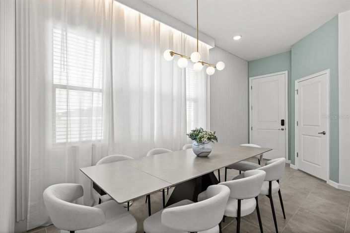 Image No.9-5 Bed Townhouse for sale