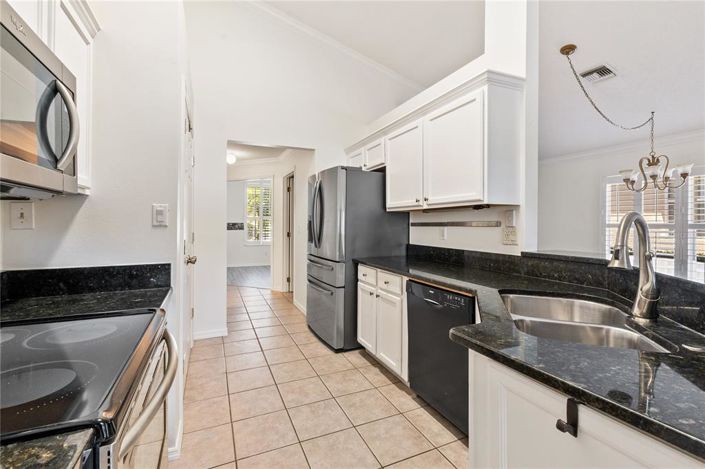 Image No.25-3 Bed Property for sale