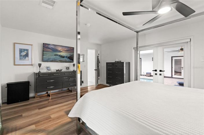 Image No.18-5 Bed Property for sale