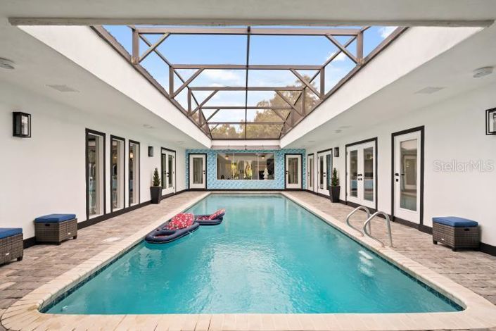 Image No.26-5 Bed Property for sale