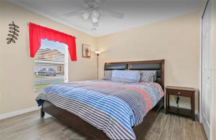 Image No.17-4 Bed Property for sale