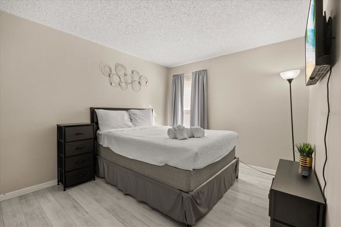 Image No.15-4 Bed Property for sale