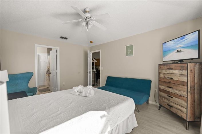 Image No.27-4 Bed Property for sale