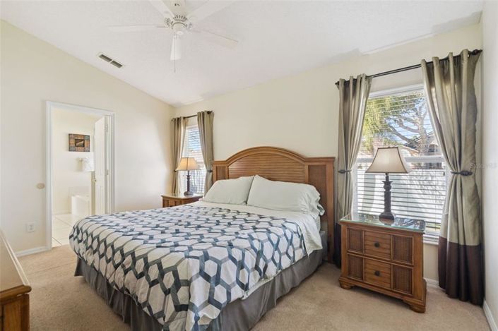 Image No.12-6 Bed Property for sale