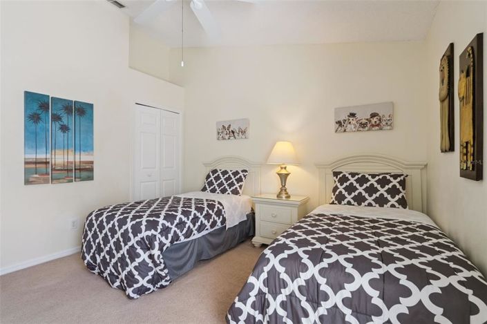 Image No.18-6 Bed Property for sale