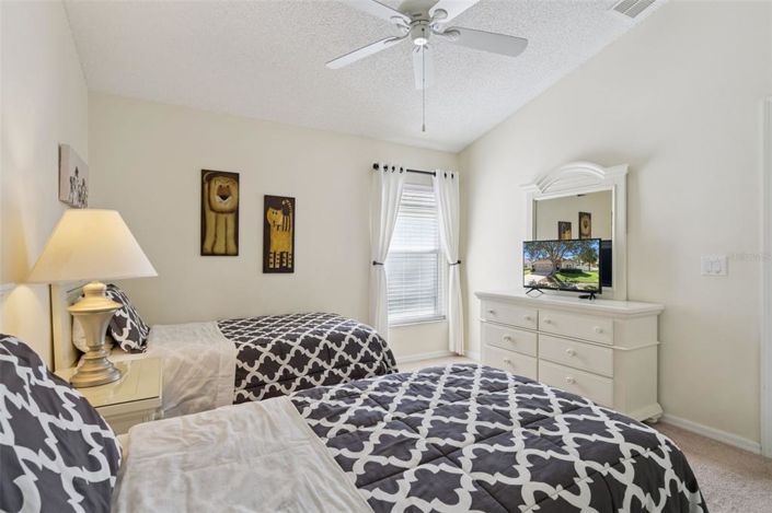 Image No.19-6 Bed Property for sale