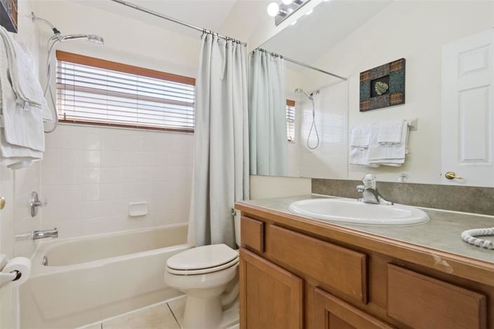 Image No.25-6 Bed Property for sale