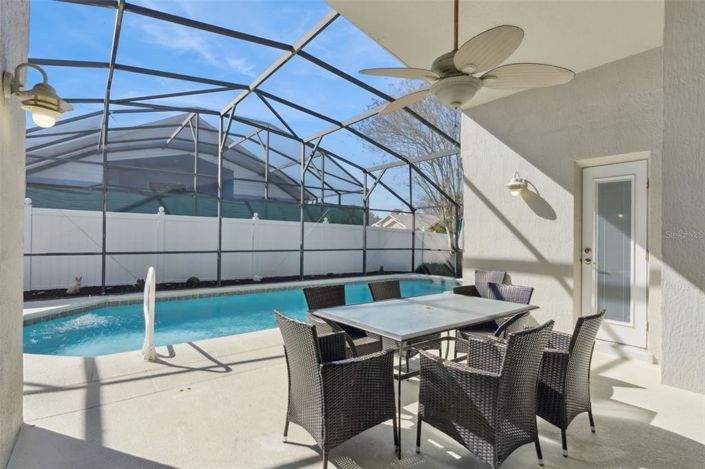 Image No.30-6 Bed Property for sale