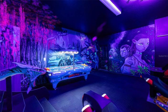 Image No.23-8 Bed Property for sale