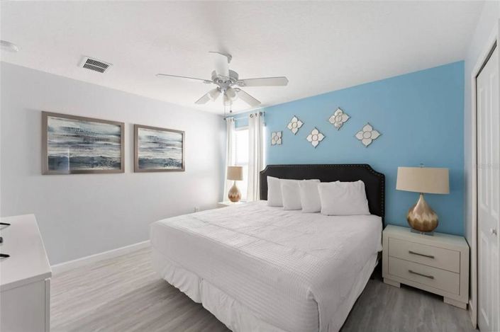 Image No.27-8 Bed Property for sale