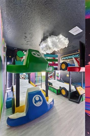 Image No.32-8 Bed Property for sale