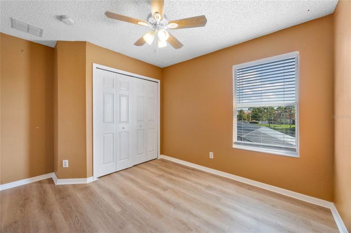 Image No.44-6 Bed Property for sale