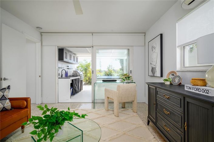 Image No.36-4 Bed Property for sale