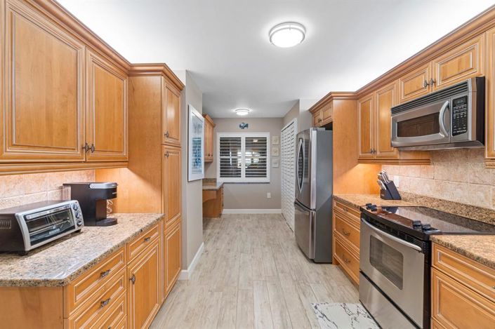 Image No.24-2 Bed Property for sale