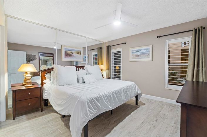 Image No.28-2 Bed Property for sale