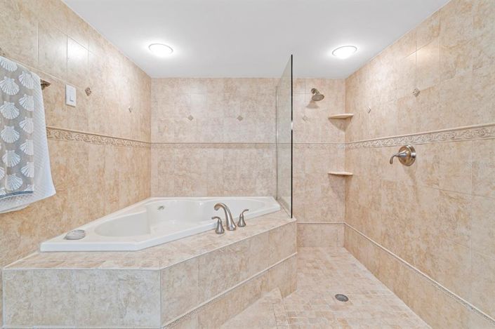 Image No.40-2 Bed Property for sale