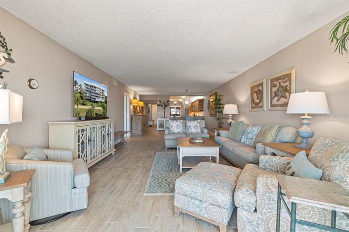 Image No.50-2 Bed Property for sale