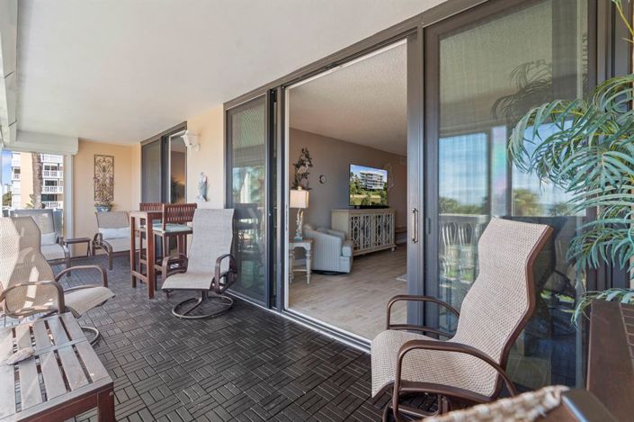 Image No.53-2 Bed Property for sale