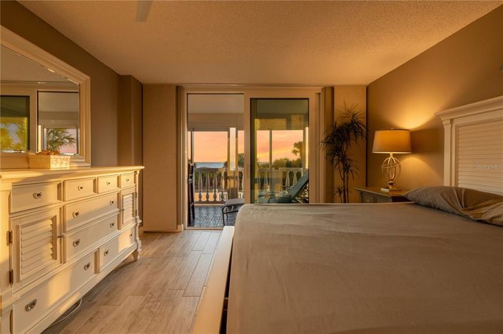 Image No.60-2 Bed Property for sale