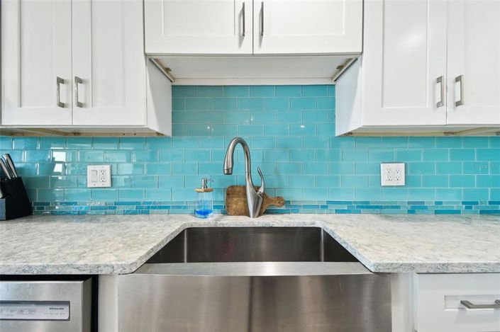 Image No.10-3 Bed Property for sale