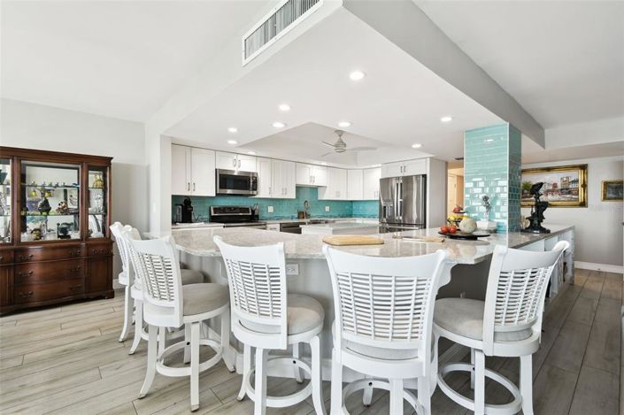 Image No.11-3 Bed Property for sale