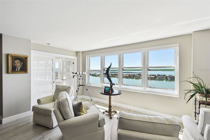 Image No.25-3 Bed Property for sale