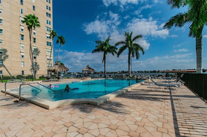 Image No.47-3 Bed Property for sale