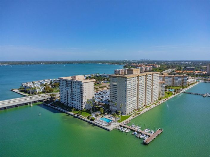 Image No.55-3 Bed Property for sale