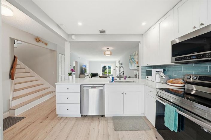 Image No.16-4 Bed Townhouse for sale