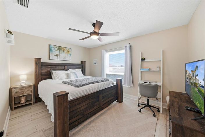 Image No.24-4 Bed Townhouse for sale