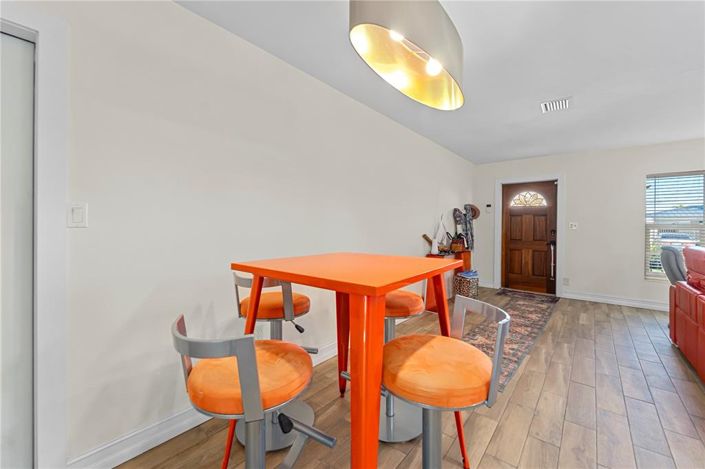 Image No.9-2 Bed Property for sale