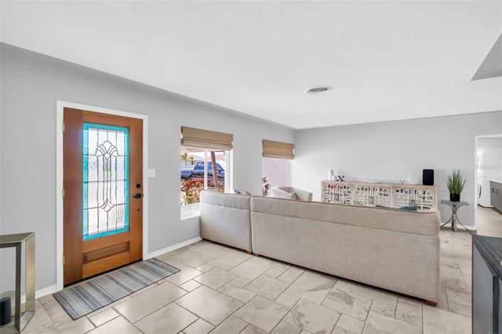 Image No.17-3 Bed Property for sale