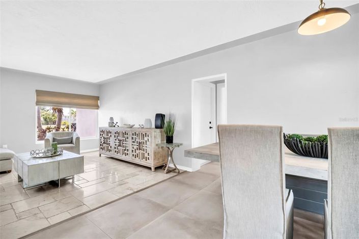 Image No.19-3 Bed Property for sale