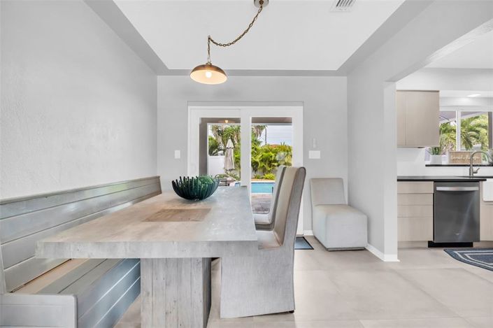 Image No.21-3 Bed Property for sale