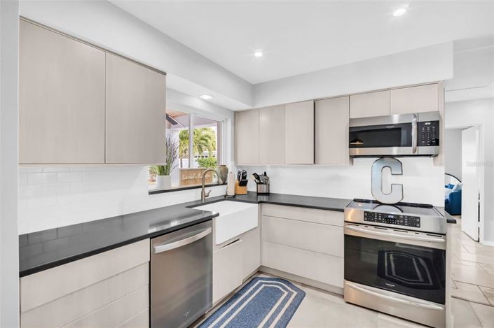 Image No.23-3 Bed Property for sale