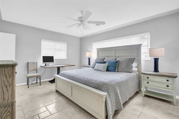 Image No.37-3 Bed Property for sale