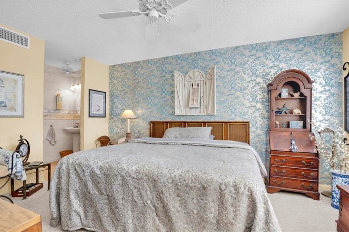 Image No.21-2 Bed Property for sale