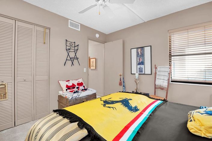 Image No.25-2 Bed Property for sale