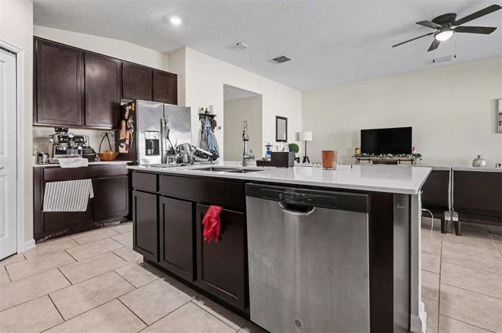 Image No.15-4 Bed Property for sale