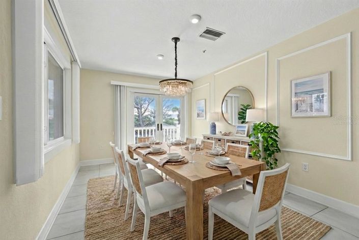 Image No.15-6 Bed Property for sale