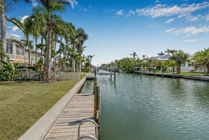 Image No.38-6 Bed Property for sale