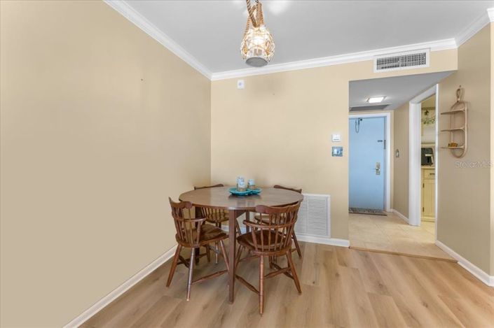 Image No.12-2 Bed Property for sale